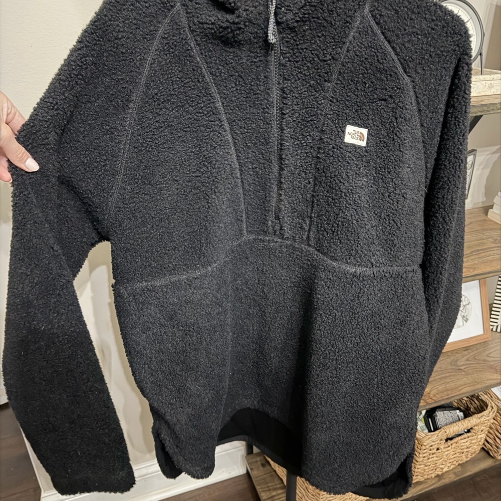 The North Face Hooded Black Fleece Pullover
